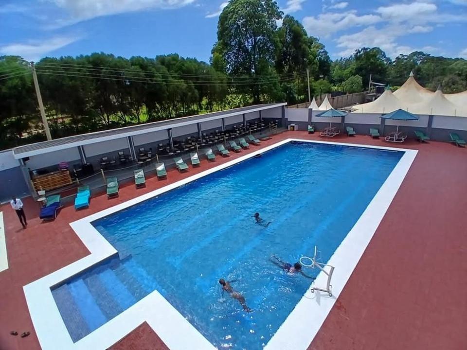 Super Break Hotel Kitale Exteriér fotografie