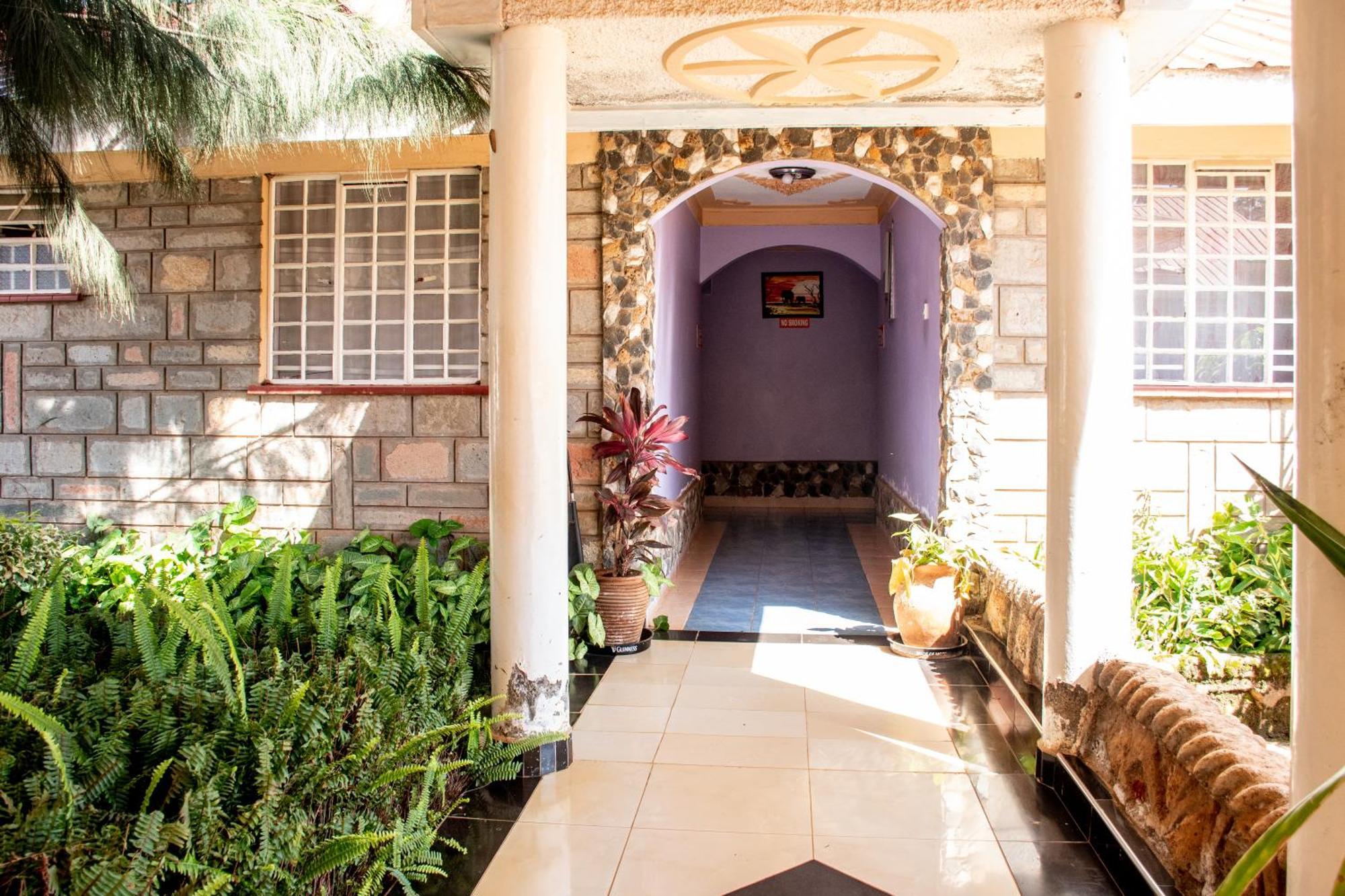Super Break Hotel Kitale Exteriér fotografie