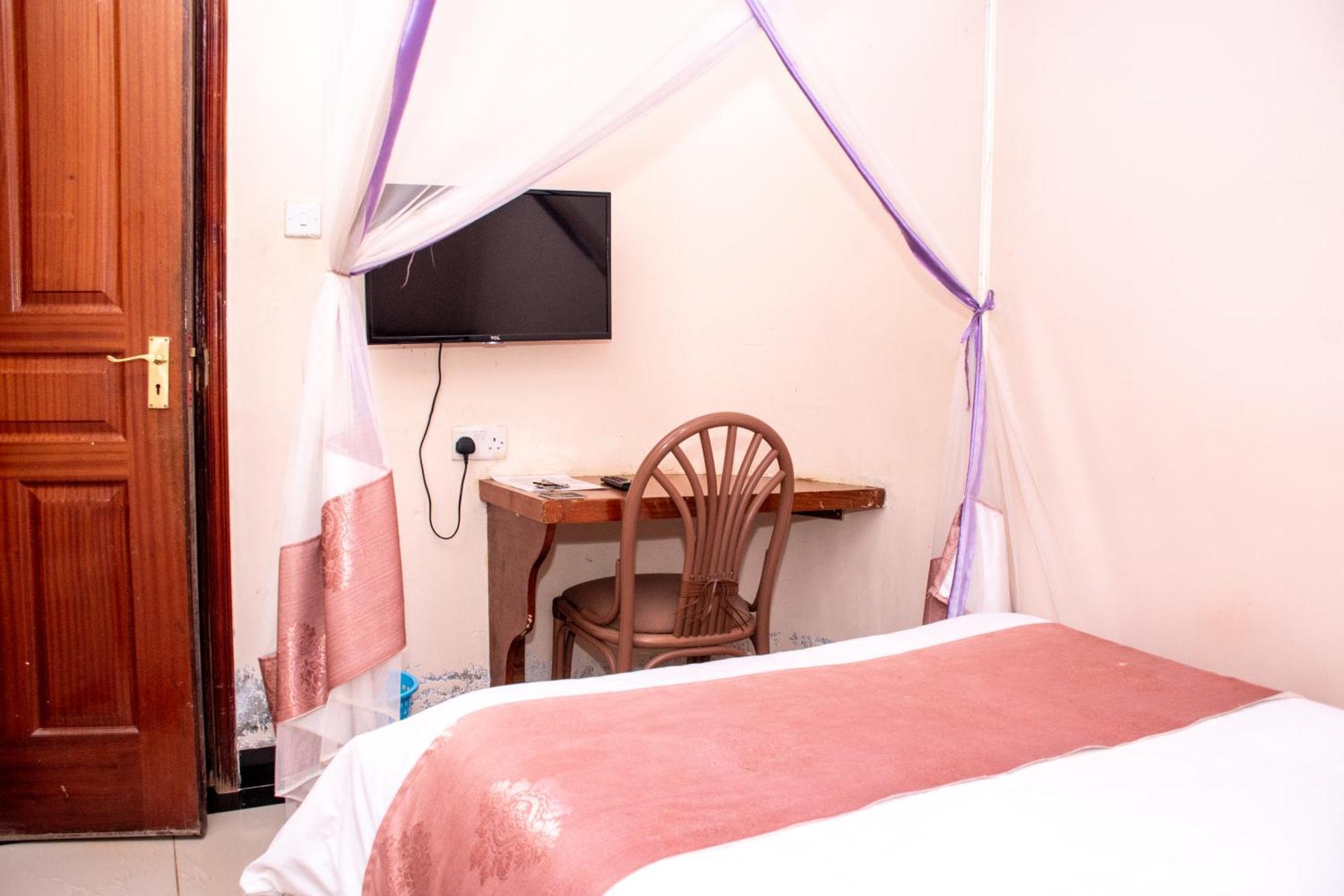 Super Break Hotel Kitale Exteriér fotografie